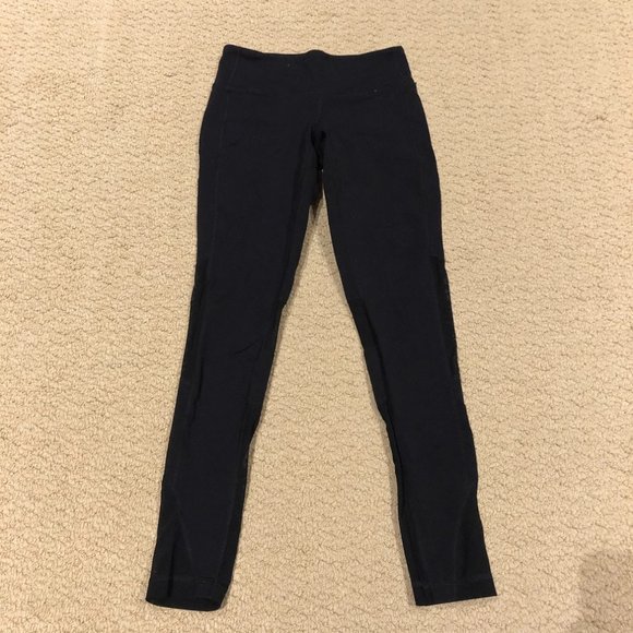 Aritzia TNA Mesh Mid Rise Leggings - Picture 1 of 4